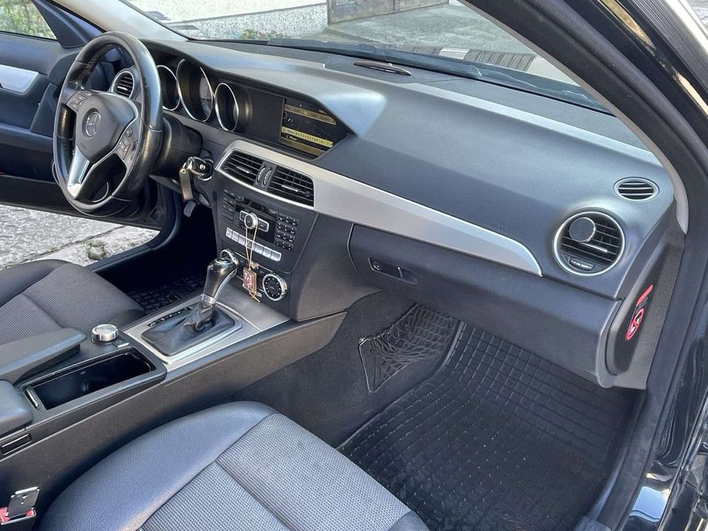 Mercedes-Benz C200 1.8CGI 2012