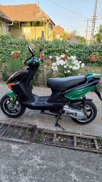Scuter Tauris Mambo 50