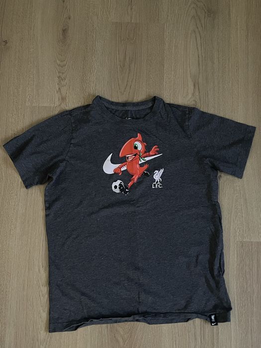 Тениска на Nike