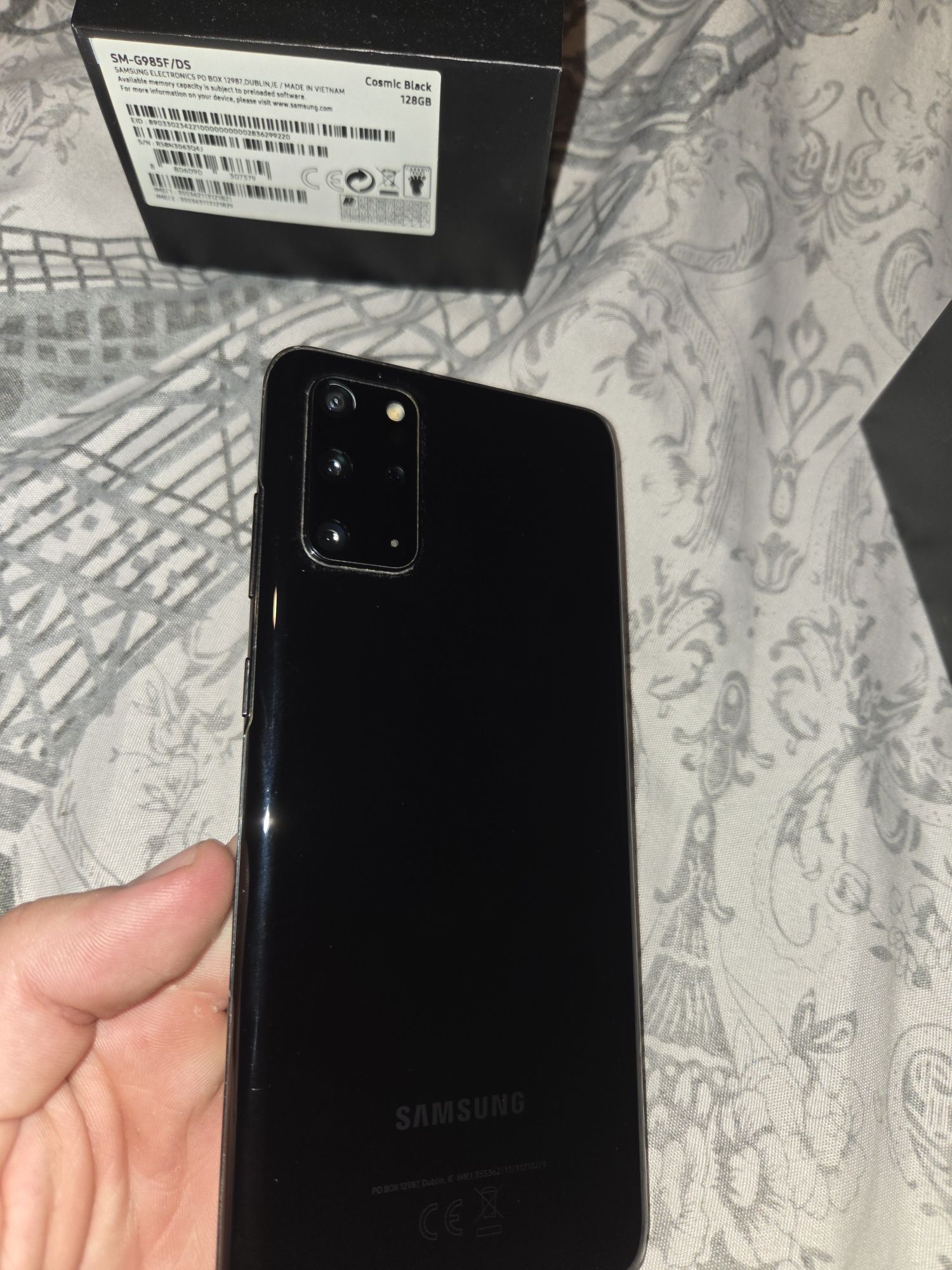 Смартфон Samsung S20+