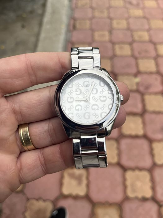 Ceas dama guess