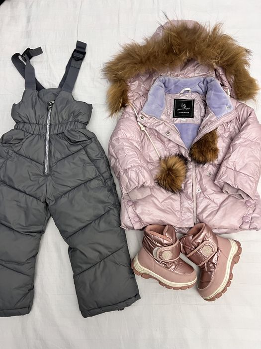 Продам зимний комбинезон на 1,5-2 года