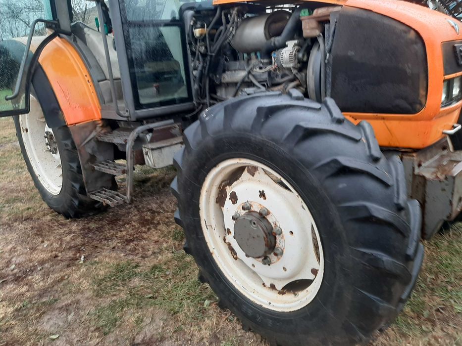 Vand sau schimb tractor Renault Ares 620