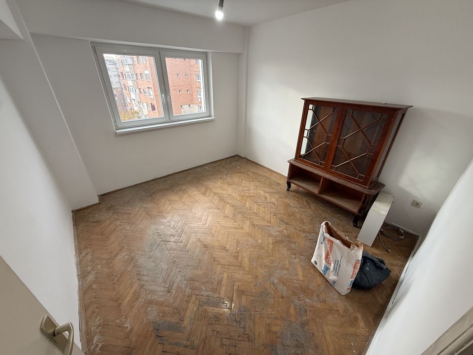 Ofer spre vanzare Apartament 2 Camere Etaj 6 din 7 decomandat Micro 17