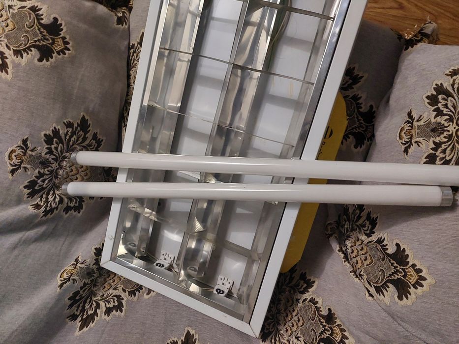 Продам   недорого  Светильник