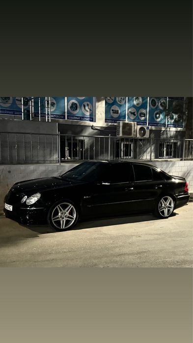 Mercedes benz w211