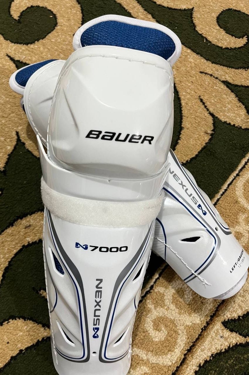 Экипировка хоккейный фира BAUER оригинал ,на 2 человека