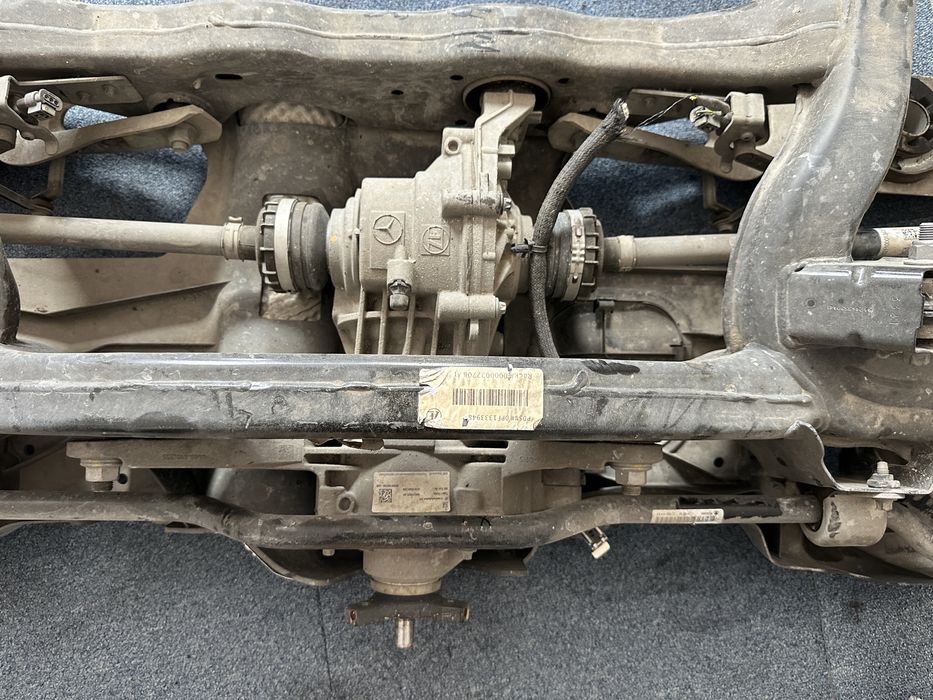 Punte spate mercedes glb