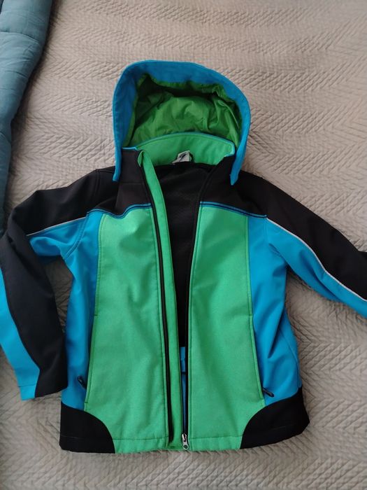 Детско яке 8-10 год. Момче. не пропускащо вятър, дъжд, сняг 146-152см
