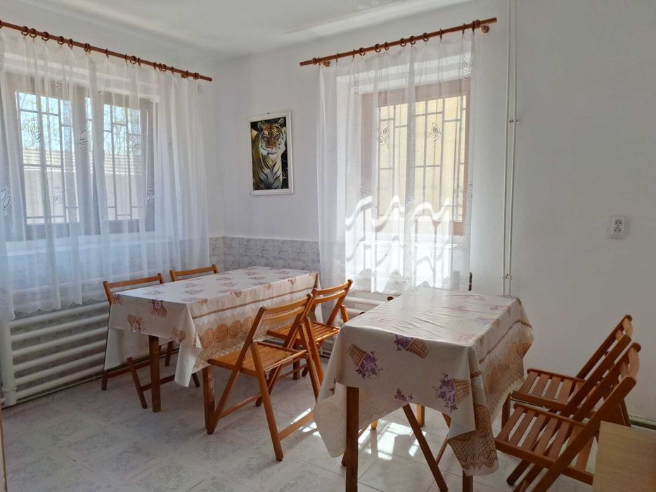 Inchiriez casa cu mansarda