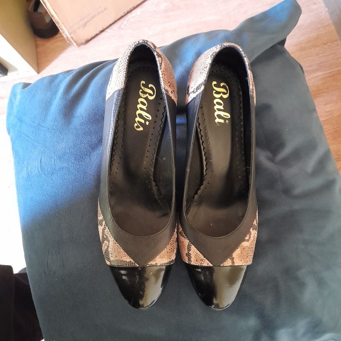 Дамски обувки с 7.5 см. ток.