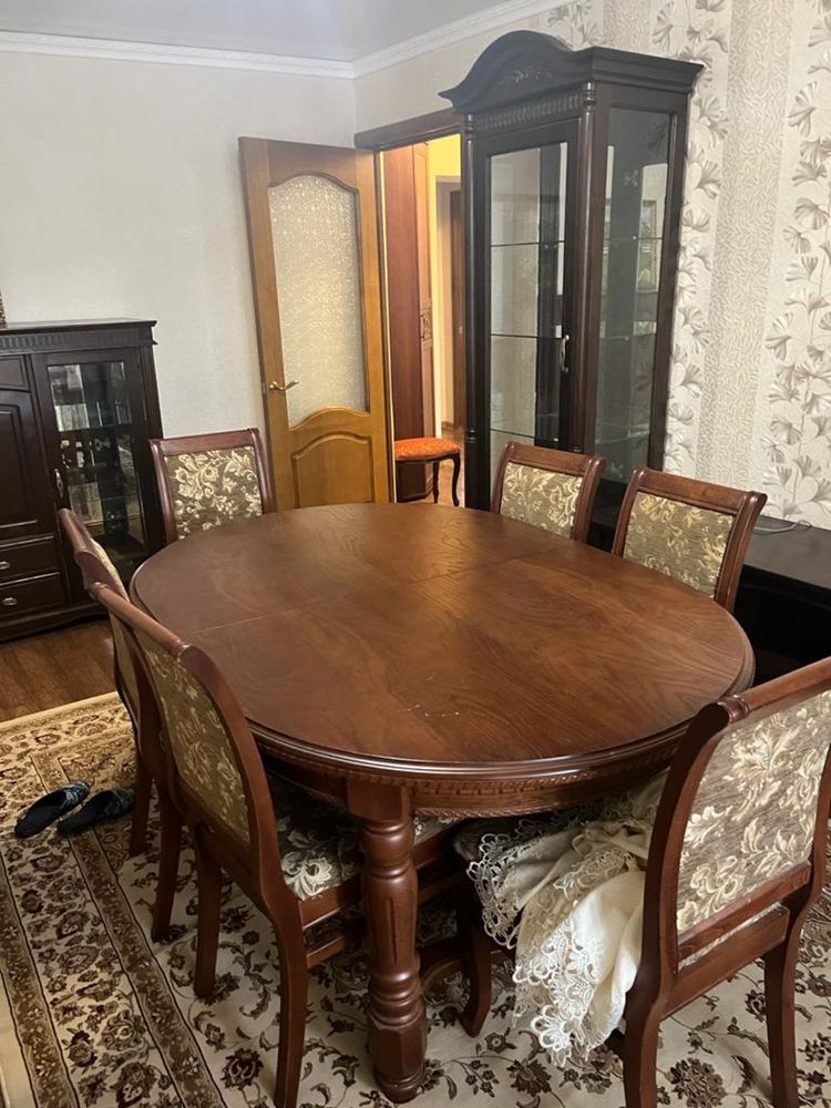 Беларусская мебель: Стол со стульями в гостиную.