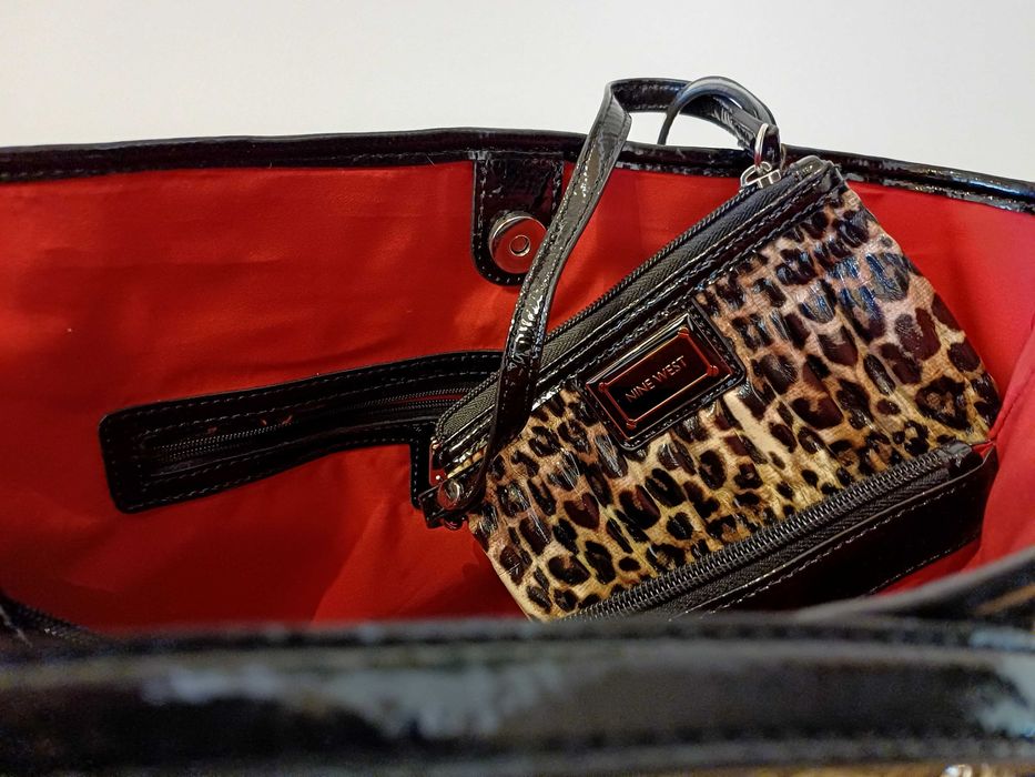 Дамска лачена чанта Nine West принт пантера