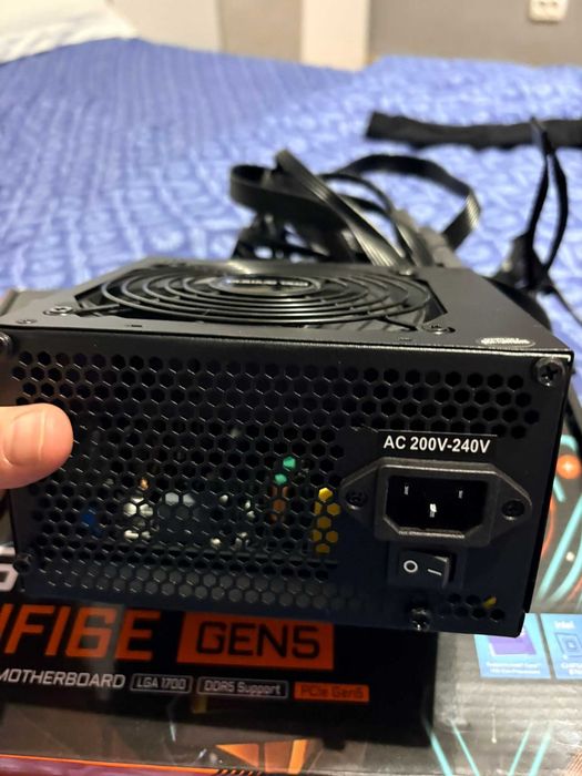 32GB RAM-Placa de baza Gigabyte b660 si sursa de 600W