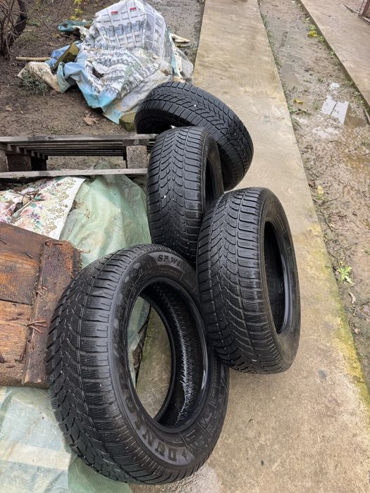 Vand 4 anvelope iarna Dunlop 195/65 r15