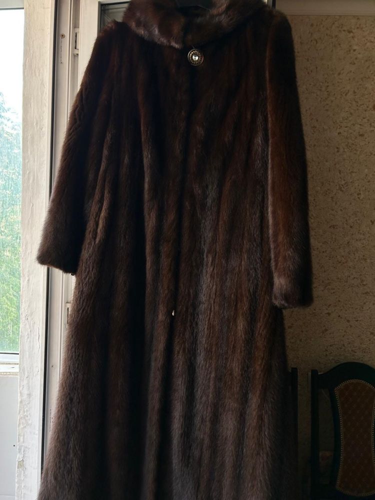 Продам норковую шубу