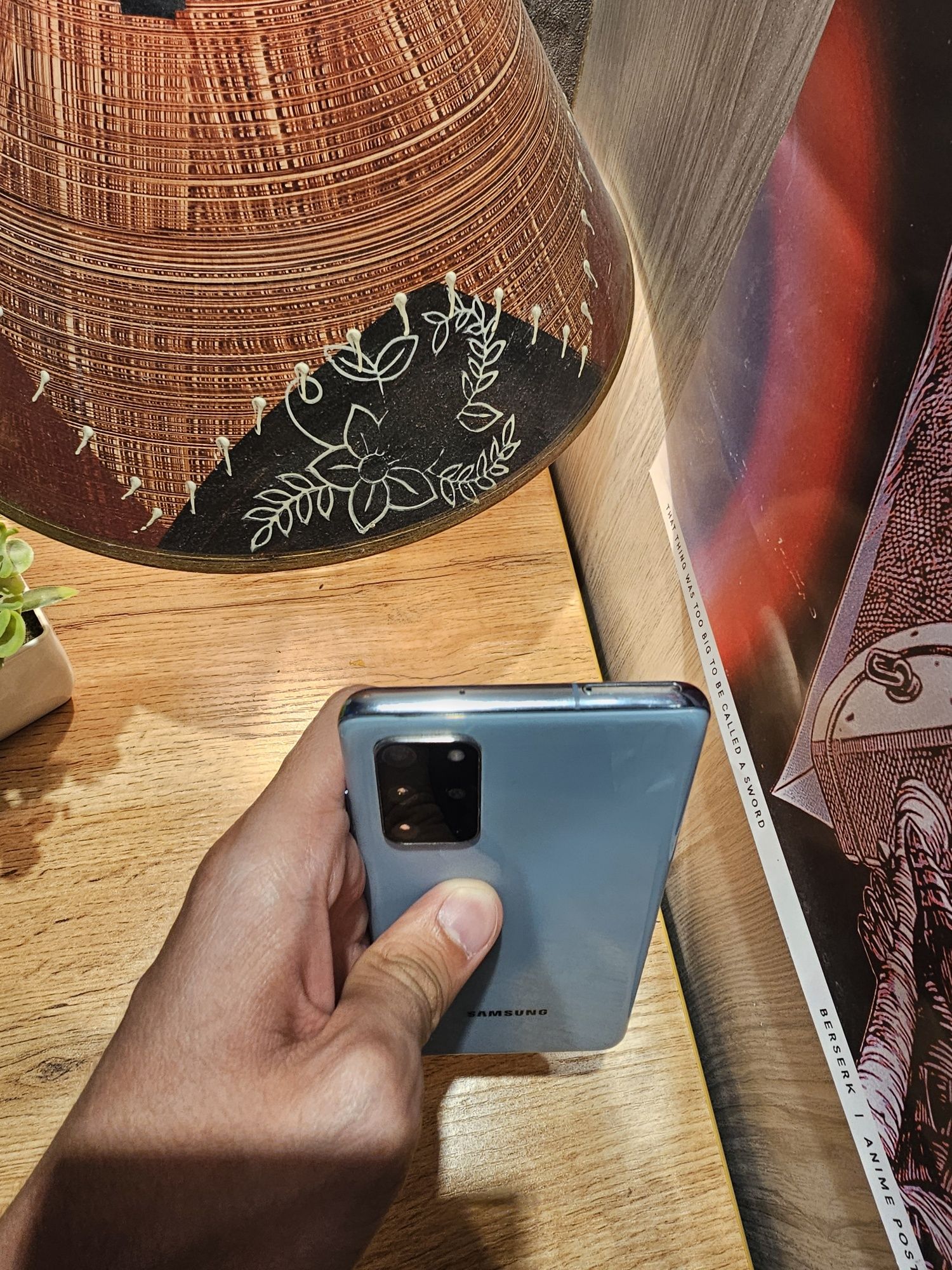 Samsung S20 Plus Snapdragon 865 / 12 ГБ RAM / 256 ГБ