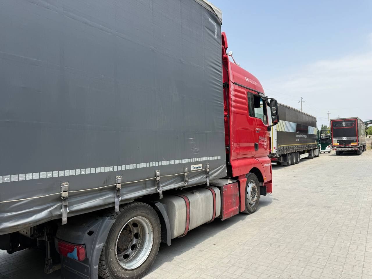 MAN TGX EURO 6+ KRONE  прицеп сотилади