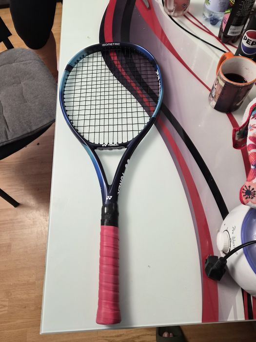 Racheta yonex ezone 280g,102 inch L2
