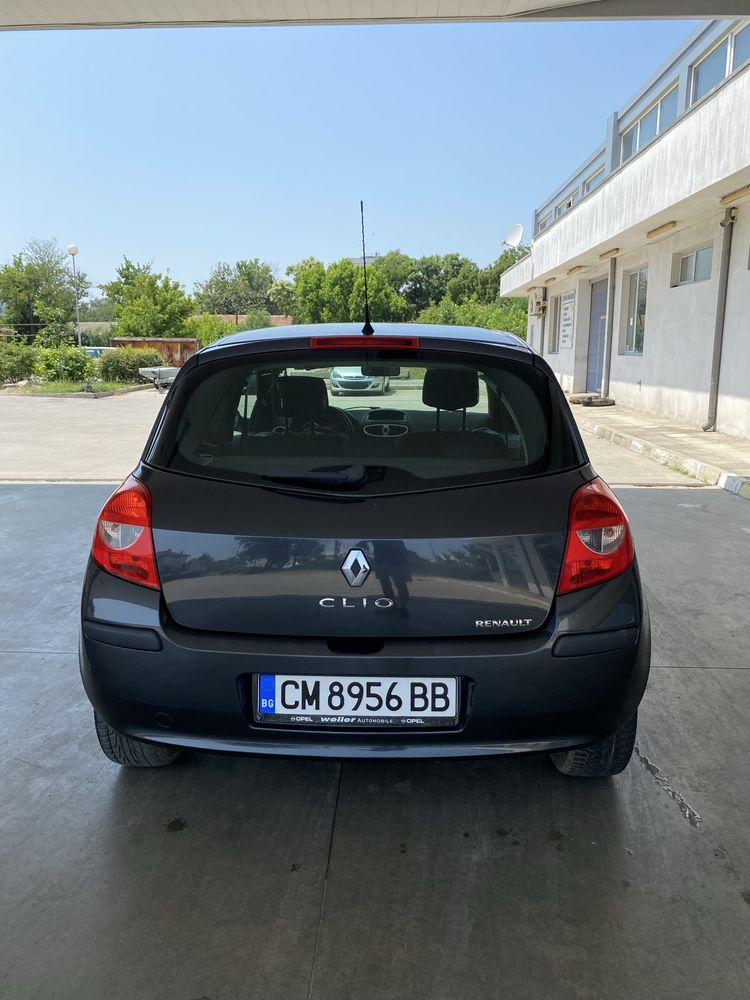 Renault clio 1.6 16v 88к.с