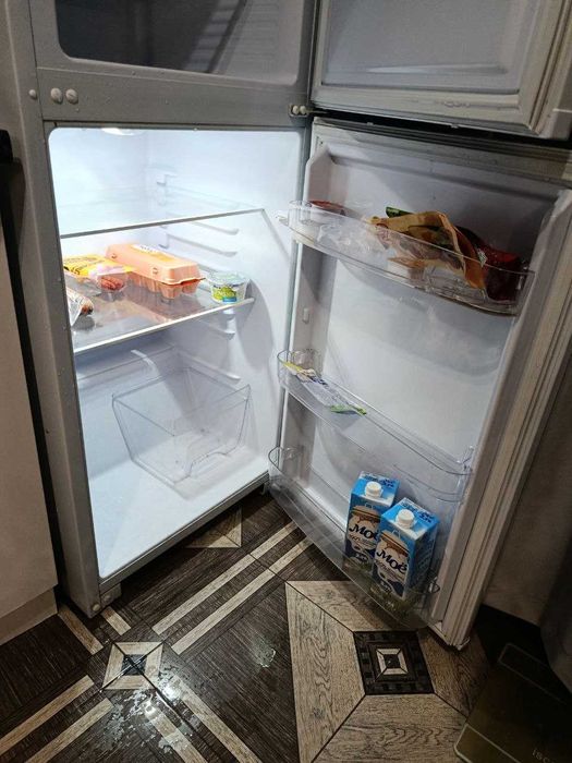 Холодильник БУ (не работает)