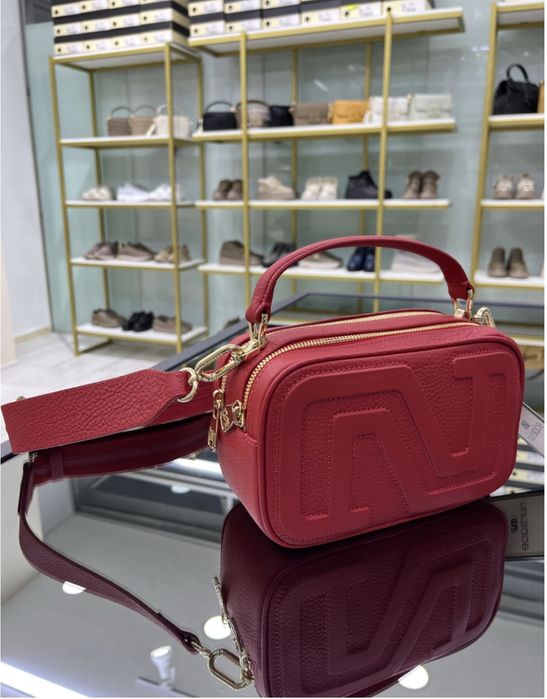 Кто хочет хорошие женские сумки звоните