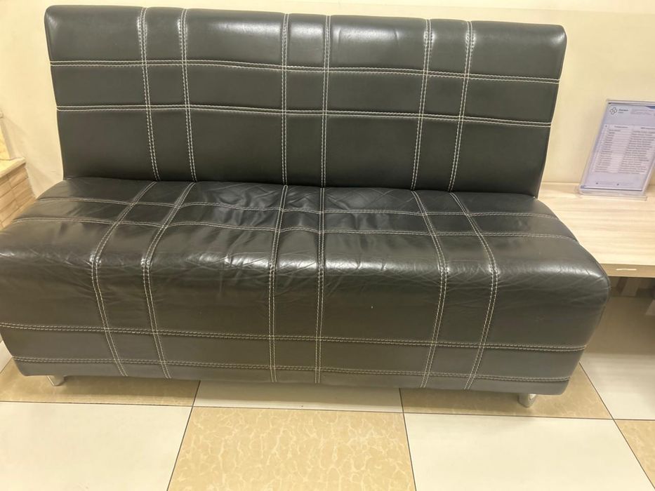Продам диваны для офиса