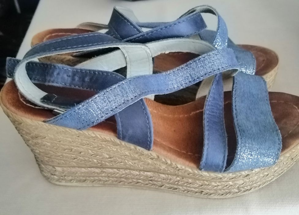 Удобни, почти нови сандали