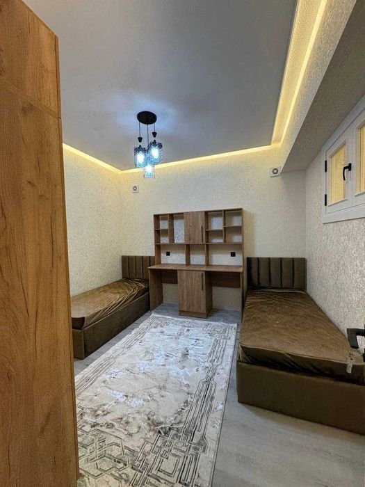 Самарканд шахрида 3 хонали евротамир килинган уй сотилади