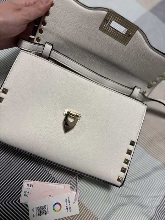 Малка кремава чанта DeeZee