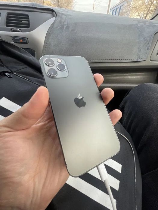 Продам iPhone 12 Pro айфон 12 про