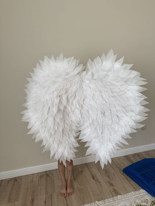 Большие Крылье ангела