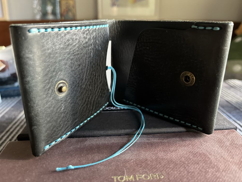 Продавам кожени портфейли