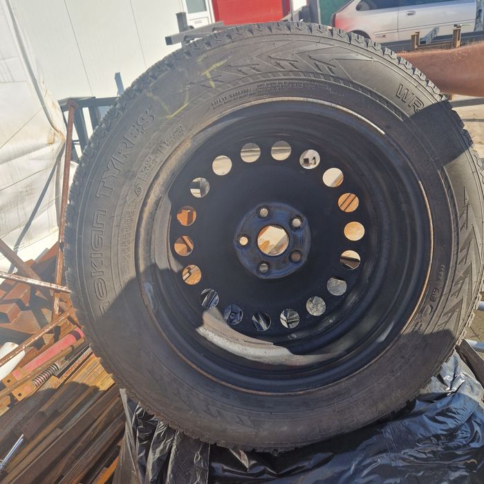 Jante tabla cu cauciucuri