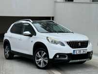 Peugeot 2008 an 2018 1.2 benzina Panoramic Cutie automata
