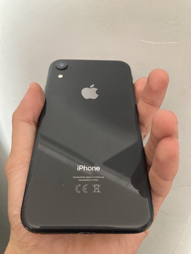 Продам айфон ХР face id работает
