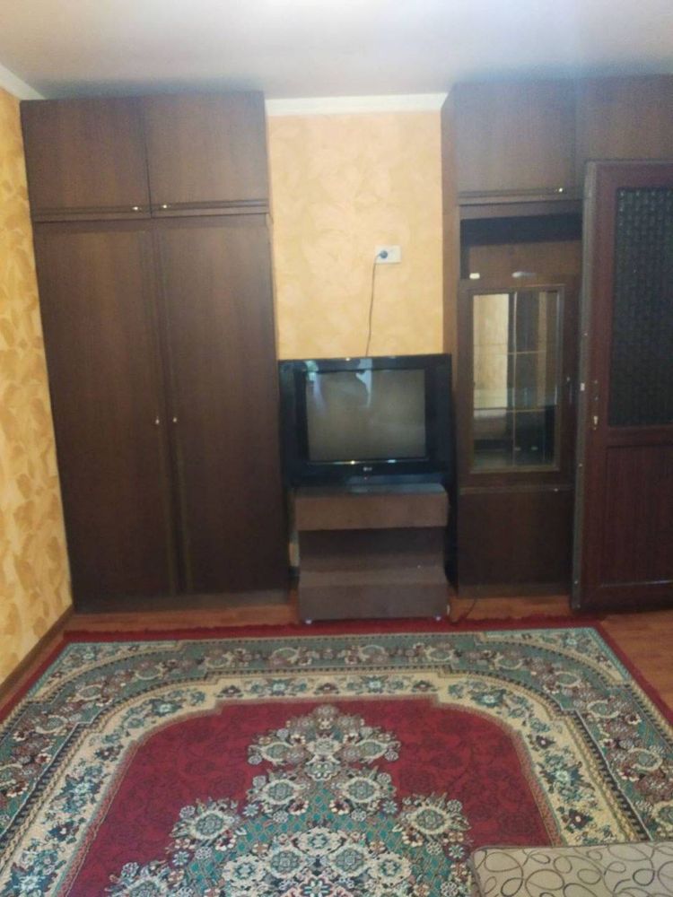 Чиланзар 9. Аренда 1 комнатная.  Срочно.  300$