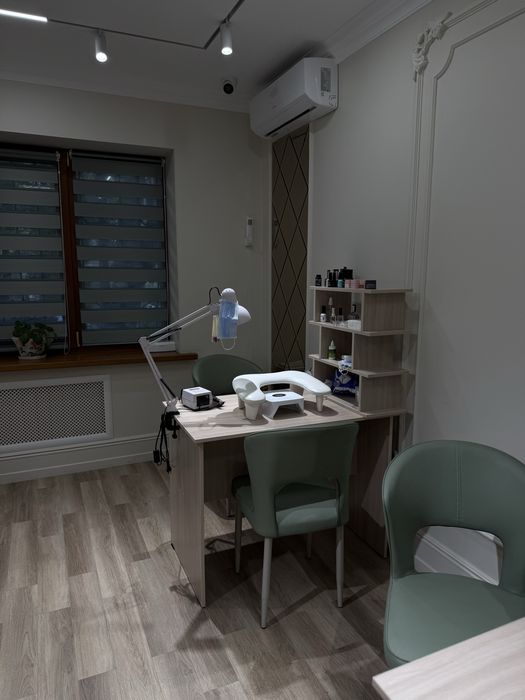 Сдам в аренду место для маникюра