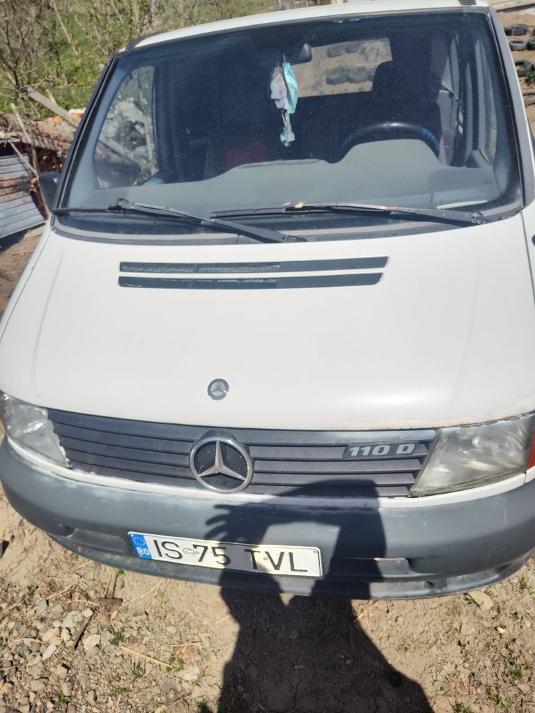 Vând Mercedes-Benz vito