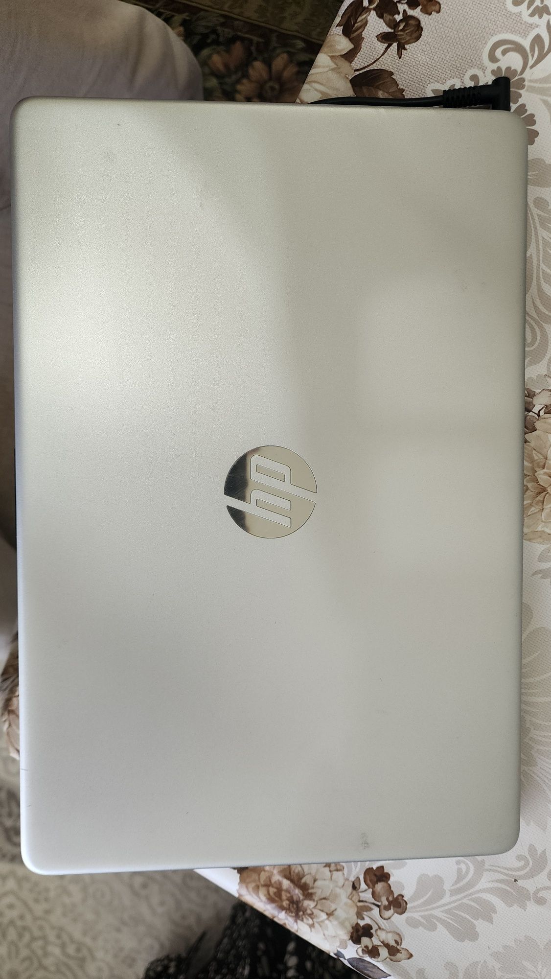 HP noutbuk, model 15-ef2127wm