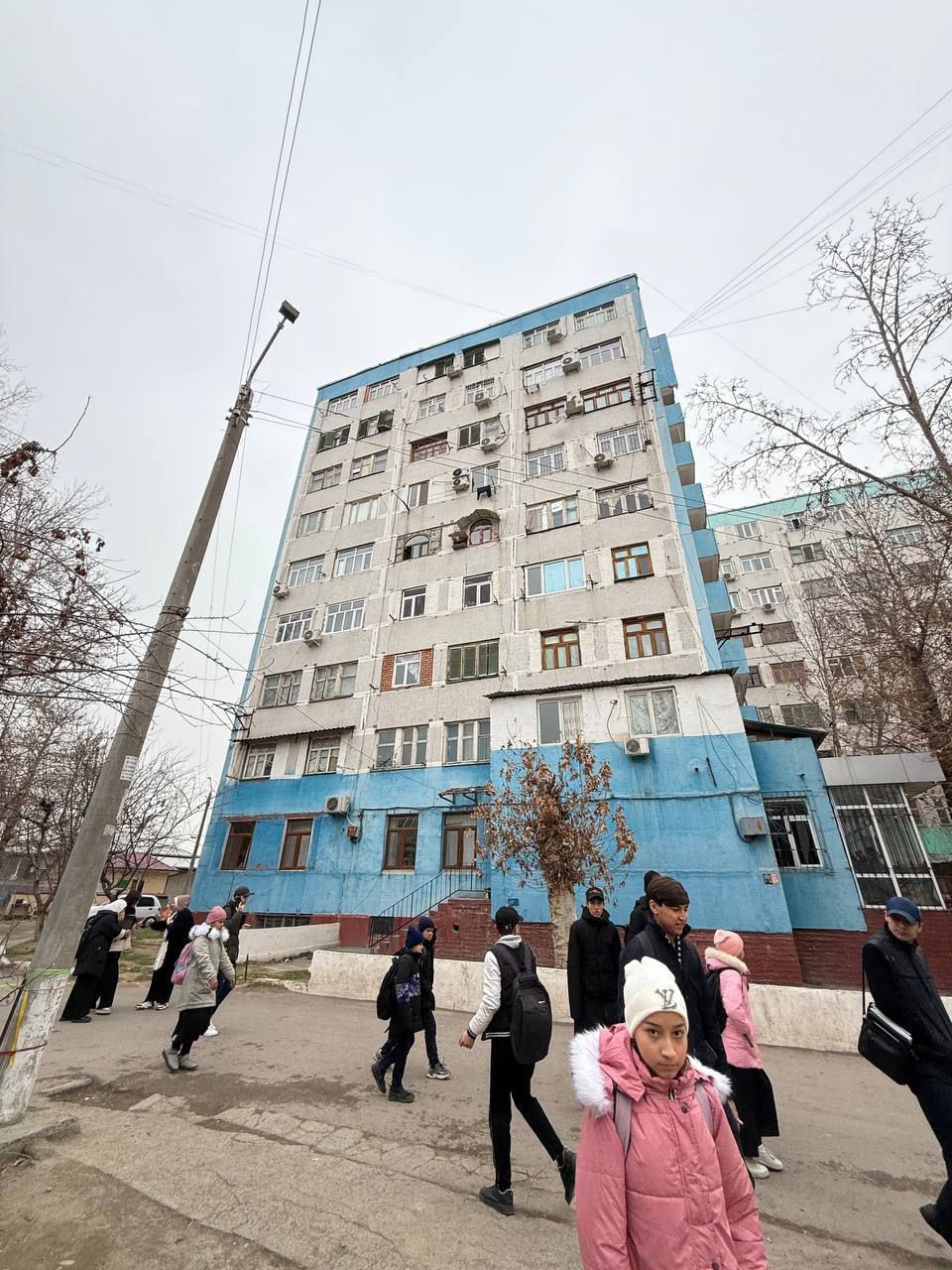 Продаётся квартиры 2х ком метро толарик
