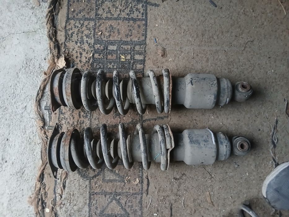 Амортизаторы на субару аутбэк 2005год