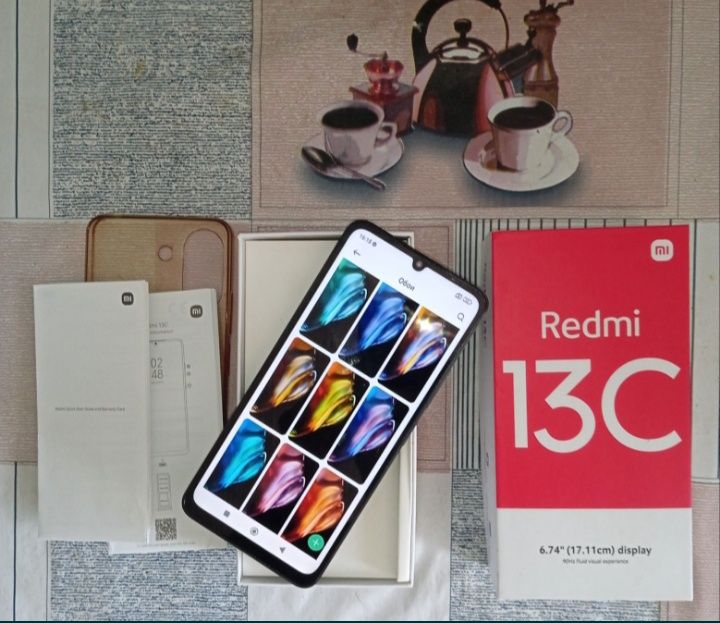 Redmi 13c 2024г 16/256гб идеал