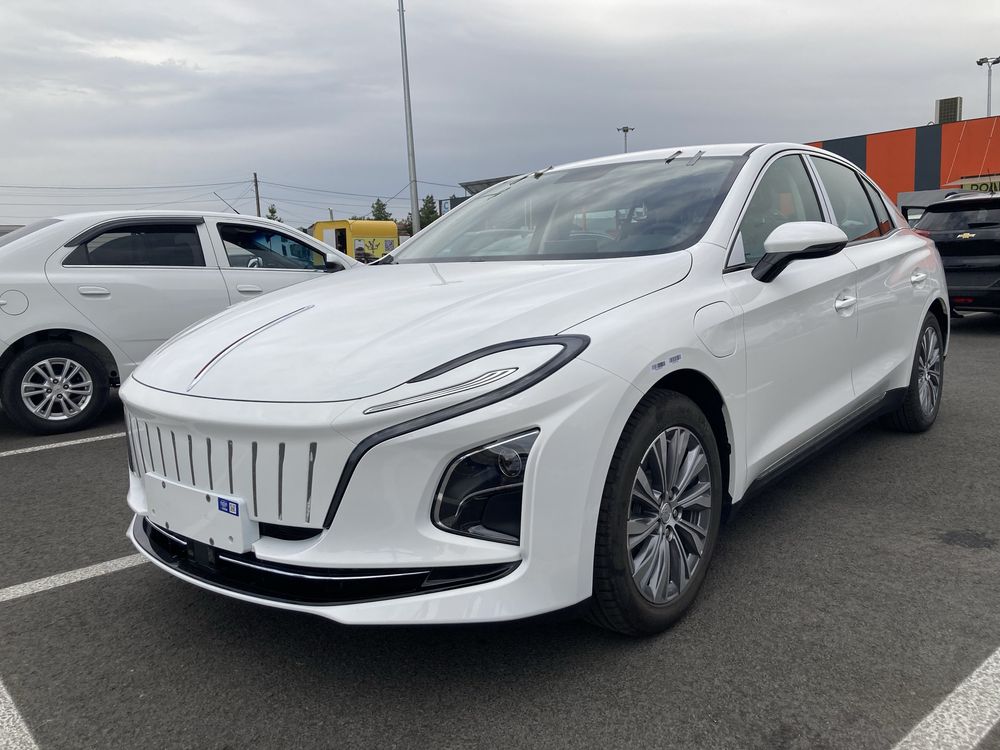 Hongqi E-QM5 White (2025) Notariusga tayyor. Сотаман тел килила