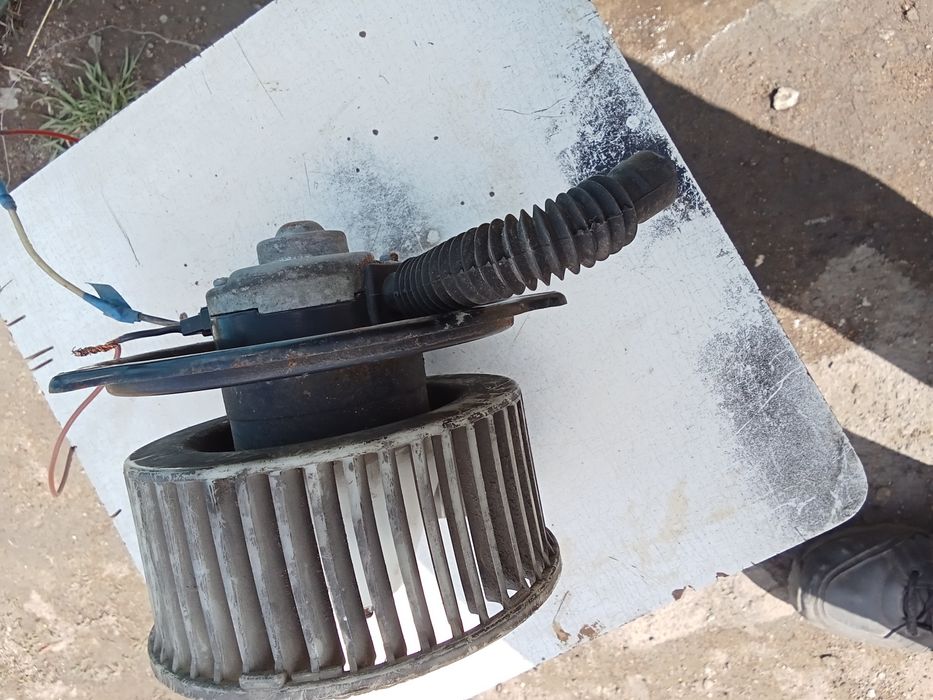 Продам моторчик б/у