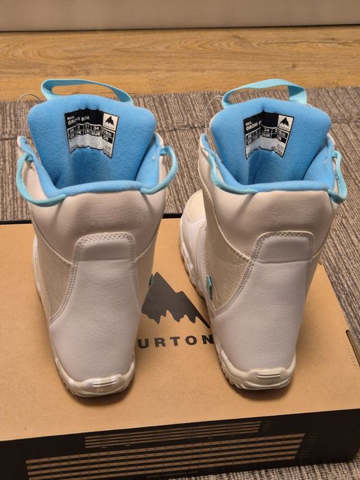 Boots snowboard copii Burton