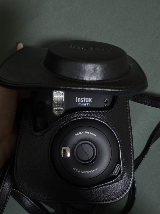 Fujifilm Instax Mini 11 — идеальное состояние!