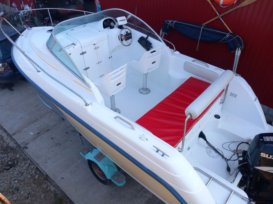 Barca cabinata Beneteau Flyer 570