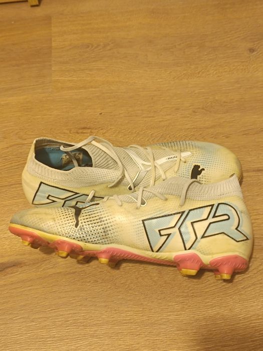 Ghete de fotbal Puma