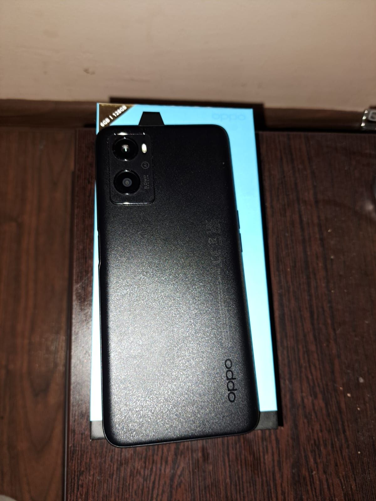 Vind telefon oppo A96  nou